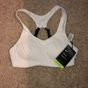 *ACCEPTING OFFERS* Nike Sports Bra NWT